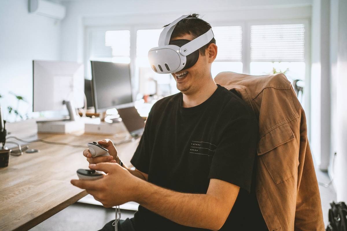 what is competitive gaming - mobile esports training setup with phone, notebook, and timer